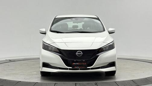 Glacier White 2025 Nissan Leaf S