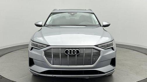 2021 Audi e-tron Premium Plus