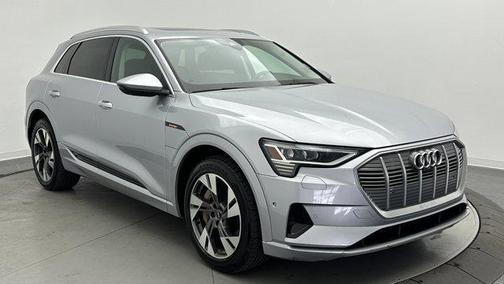 2021 Audi e-tron Premium Plus