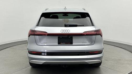 2021 Audi e-tron Premium Plus
