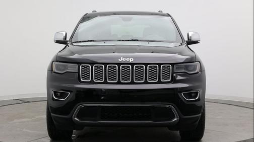 Diamond Black Crystal Pearlcoat 2017 Jeep Grand Cherokee Limited