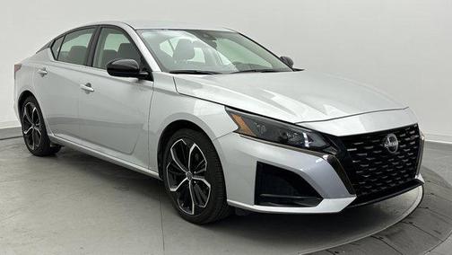2024 Nissan Altima SR FWD