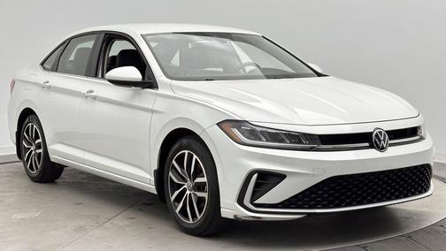 Opal White Pearl 2025 Volkswagen Jetta 1.5T SE