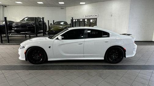 Photo 2 of 31 of 2016 Dodge Charger SRT Hellcat