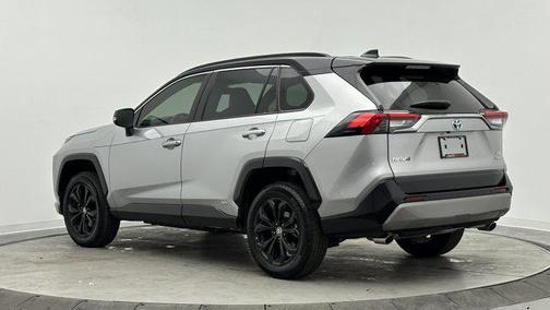 2023 Toyota RAV4 Hybrid SE