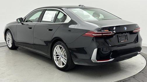 2025 BMW 530 i