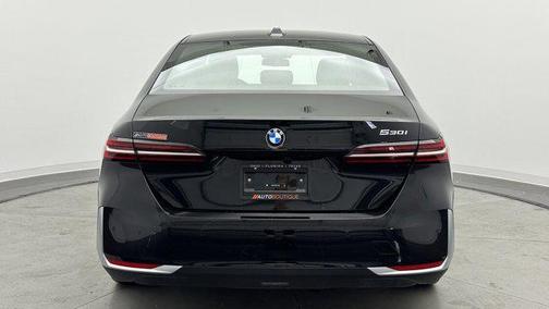 2025 BMW 530 i