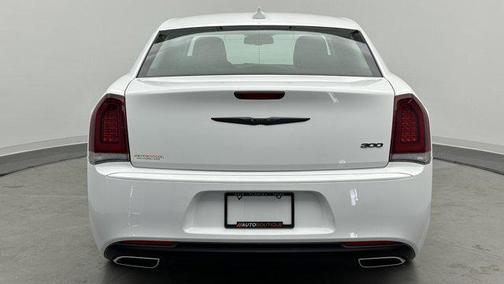 2022 Chrysler 300 Touring