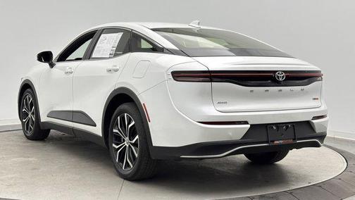 Oxygen White 2023 Toyota Crown XLE