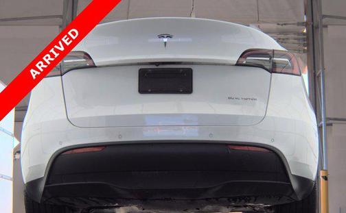 2022 Tesla Model Y Long Range Dual Motor All-Wheel Drive