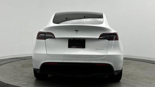 2022 Tesla Model Y Long Range Dual Motor All-Wheel Drive