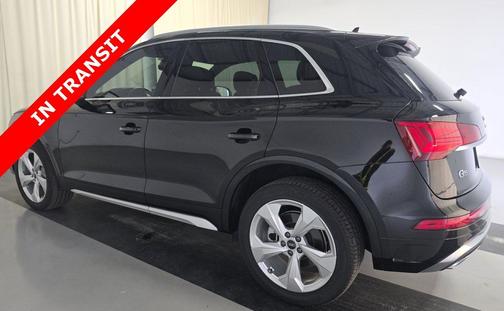 Mythos Black Metallic 2024 Audi Q5 45 S line Premium Plus