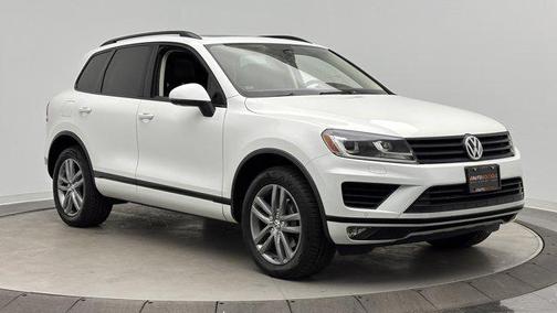 2015 Volkswagen Touareg V6 Lux