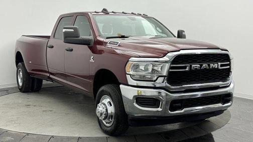 2023 RAM 3500 Tradesman Crew Cab 4x4 8' Box