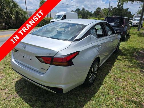 Brilliant Silver Metallic 2024 Nissan Altima 2.5 SV