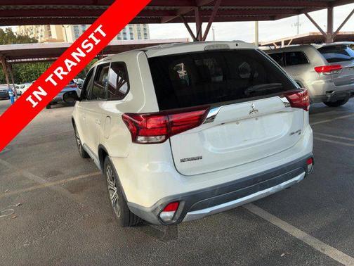 2016 Mitsubishi Outlander SE