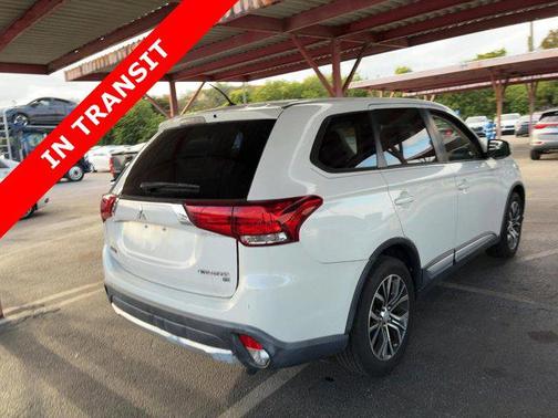 2016 Mitsubishi Outlander SE
