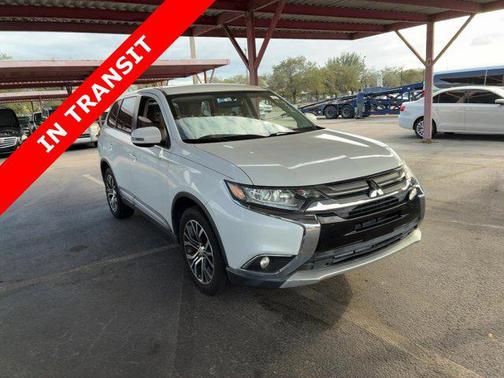 2016 Mitsubishi Outlander SE
