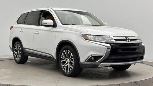 2016 Mitsubishi Outlander SE