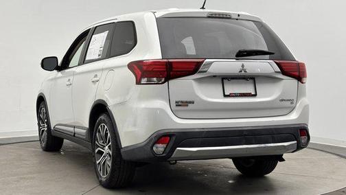 2016 Mitsubishi Outlander SE