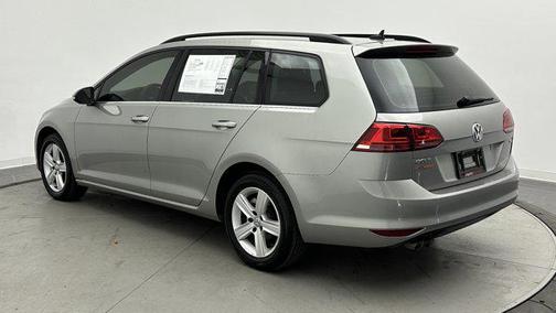 2015 Volkswagen Golf SportWagen TDI S 4-Door