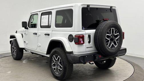 2025 Jeep Wrangler 4-Door Sahara 4x4