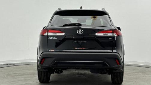 2025 Toyota Corolla Cross LE