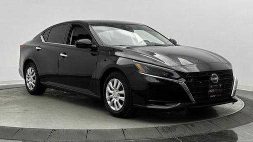 2023 Nissan Altima S FWD