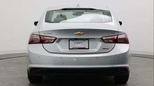 Silver Ice Metallic 2020 Chevrolet Malibu FWD LT