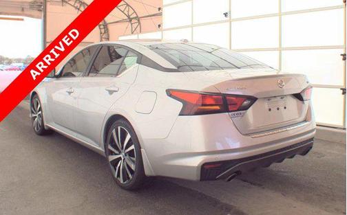 2021 Nissan Altima SR FWD