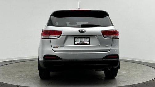 2017 Kia Sorento L