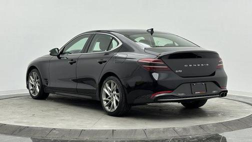 2022 Genesis G70 2.0T RWD