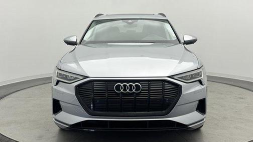2021 Audi e-tron Premium Plus