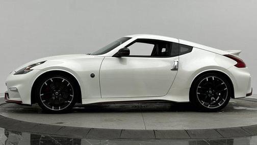 2017 Nissan 370Z NISMO