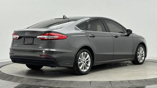 2020 Ford Fusion Hybrid SE