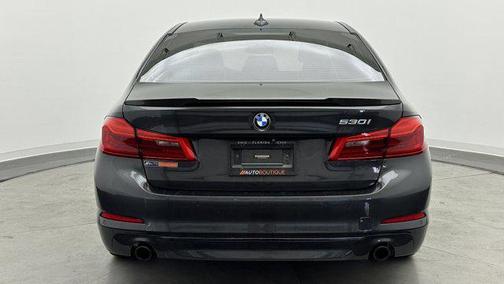 2018 BMW 530 530i