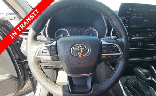 Gray 2022 Toyota Highlander XLE