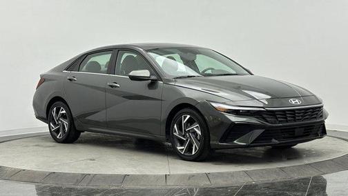 2025 Hyundai ELANTRA SEL