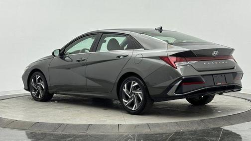 2025 Hyundai ELANTRA SEL