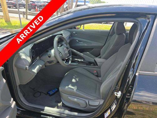 Abyss Black 2024 Hyundai ELANTRA SEL