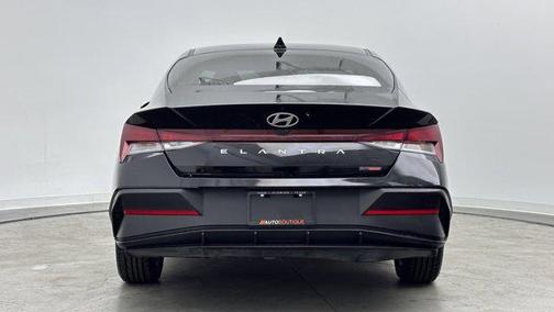 Abyss Black 2024 Hyundai ELANTRA SEL