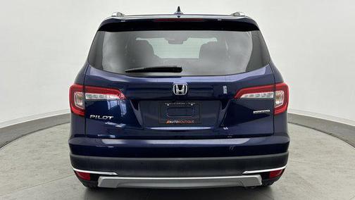 2022 Honda Pilot Touring 8-Passenger