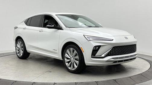White Frost Tricoat 2024 Buick Envista Avenir FWD