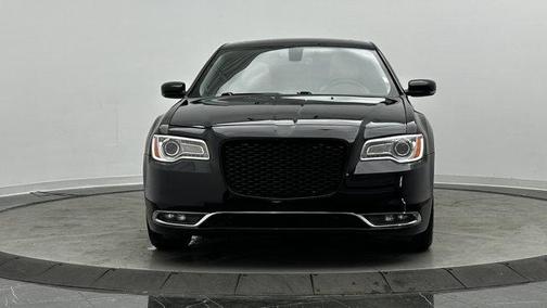 2021 Chrysler 300 Touring
