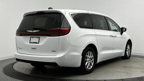 2025 Chrysler Pacifica L