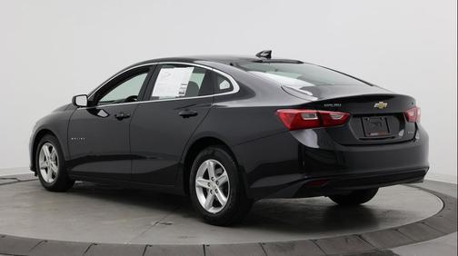 Mosaic Black Metallic 2023 Chevrolet Malibu FWD 1LT