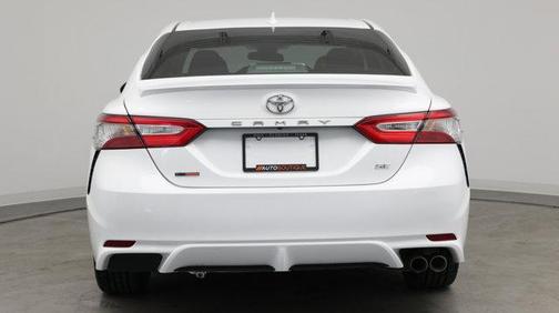 Super White 2019 Toyota Camry SE