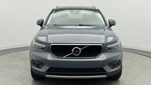 2021 Volvo XC40 T5 Momentum