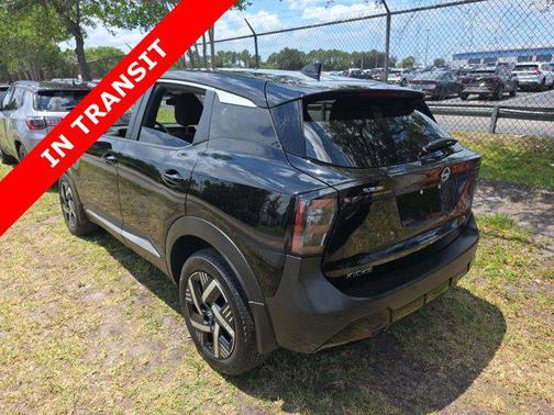 Super Black 2025 Nissan Kicks SV