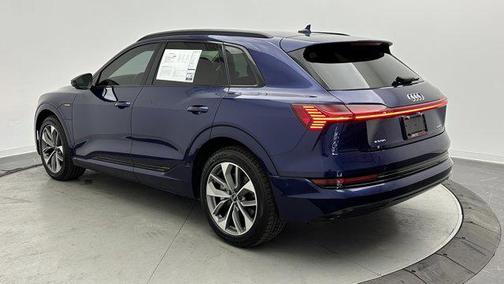 2021 Audi e-tron Premium Plus